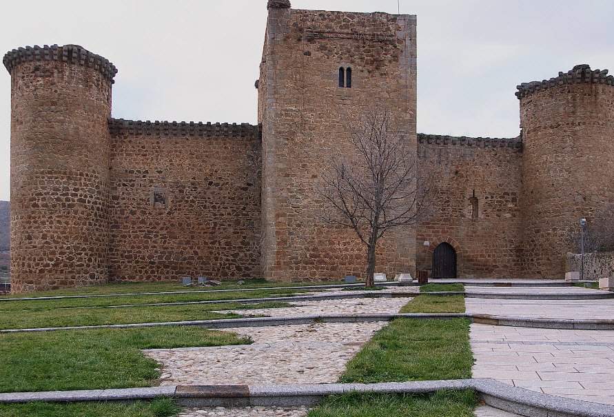 Castillo de Valdecorneja, Spain